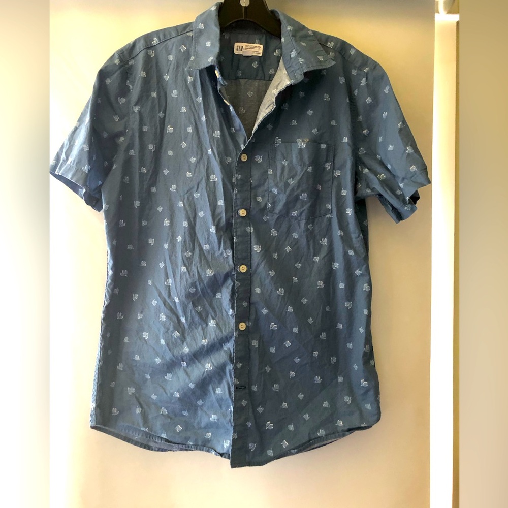 Men’s Gap short sleeve button down.  S. Cotton, washed, worn once blue floral